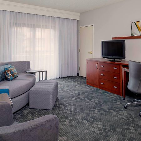 Sonesta Select Kansas City Airport Tiffany Springs Экстерьер фото