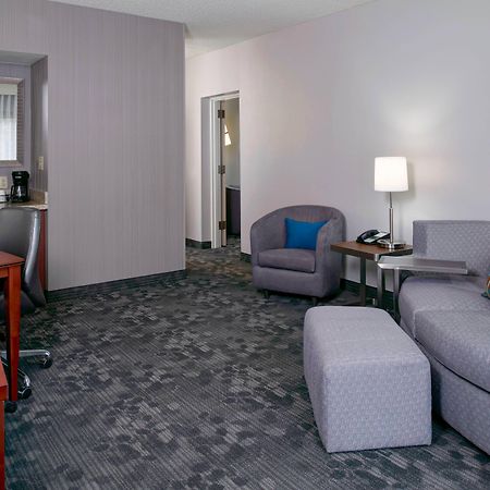 Sonesta Select Kansas City Airport Tiffany Springs Экстерьер фото